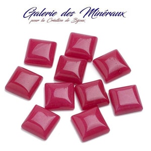 JADE  ROUGE  gemme pierre naturelle en cabochon à dos plat et en  carré lisse en 10x10mm : création bijoux, macramé et loisirs créatifs