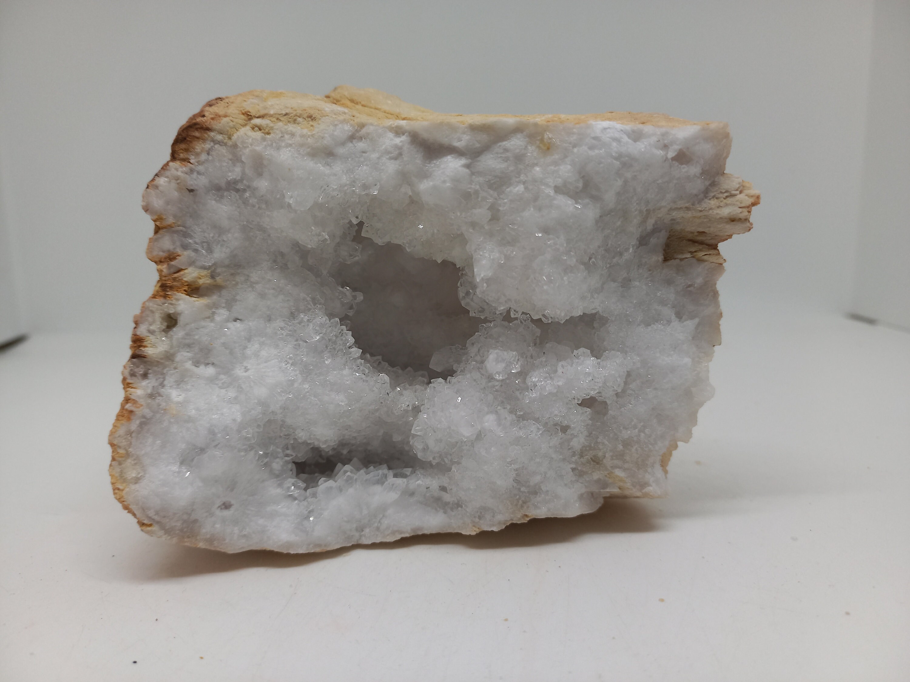 1/2 Géode de Quartz 220Gr Lithothérapie Purification Energies Positives