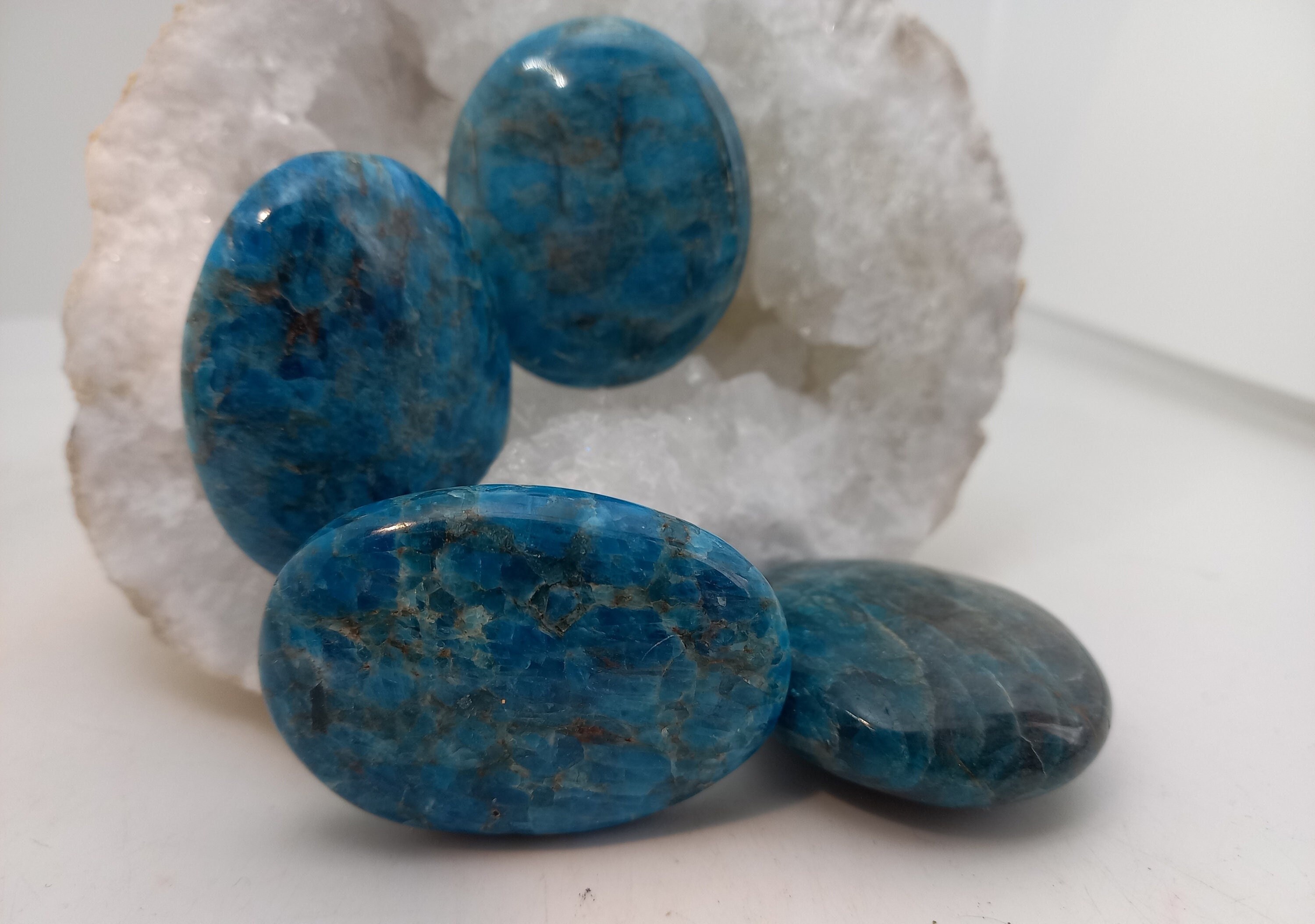 Apatite en Galet de Qualité Extra - 50Gr Vendu à L'unité Pierre Naturelle , Minérale Lithothérapie