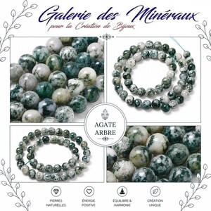 Può includere: Una collezione di perline rotonde in agata dendritica con inclusioni bianche e verdi simili a muschio. L'immagine mostra diverse viste delle perline in pietra levigata, inclusi mucchi sparsi e un filo circolare, con il testo AGATE ARBRE al centro.