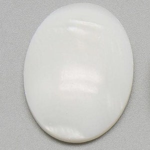 NACRE gem natural fine stone in oval cabochon in 18x13mm and 25x18mm: jewelry creation, macramé, macramé and creative hobbies 1 seule pièce