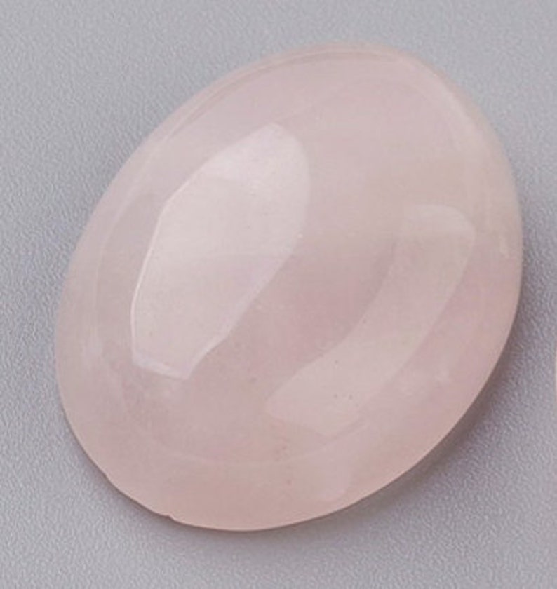 QUARTZ ROSE pierre naturelle en cabochon ovale en 10x8mm, 14x10mm, 18x13mm, 25x18mm et 40x30mm : création bijoux, macramé 1 seule pièce