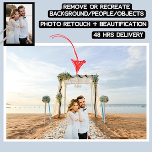Pode incluir: Um casal posa para uma foto de casamento em frente a um arco de madeira branco decorado com flores e tecido branco. O arco está em uma praia de areia com água azul ao fundo.
