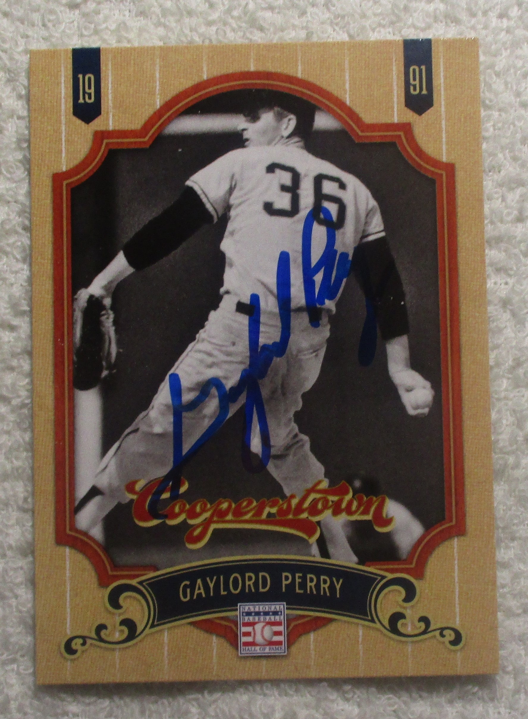Gaylord Perry Seattle Mariners Signed Autographed 8X10 Photo PSA/DNA COA
