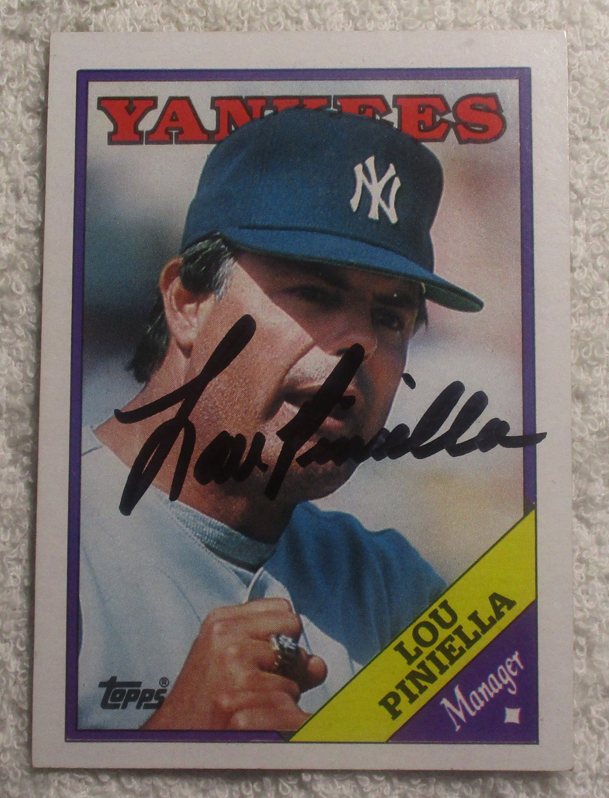 Lou Piniella autographed baseball card (Seattle Mariners Manager