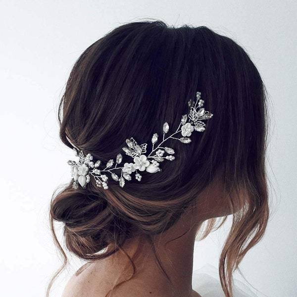 1 Pc Silver Bride Flower  Wedding Hair Vine, Pearls Bridal Hair Piece, Crystal Hair Accessories, for Women and Girls.