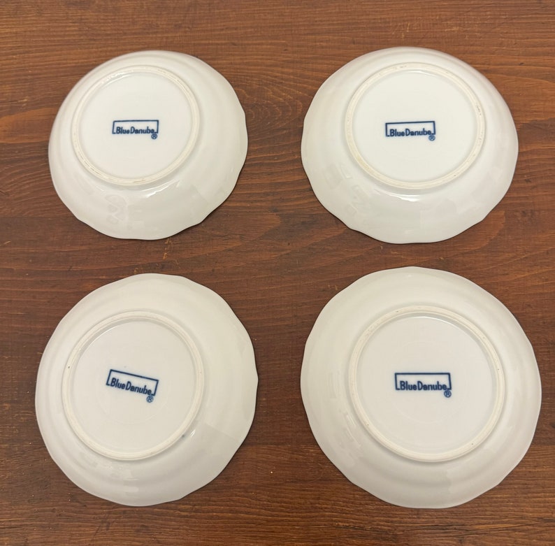 Blue Danube Tea Set 6 1/2 Teapot With Four 2 3/4 Teacups W/indented