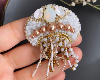 Handmade Jellyfish Brooch,Jellyfish Jewelry,White Jellyfish Pin,gift for her,beaded jellyfish,embroidered jellyfish,swarovski pearl brooch