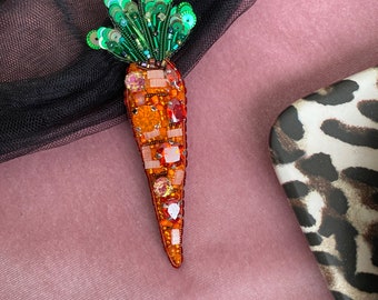 Handmade Carrot Brooch , Beaded Jewelry, Gift For Mom , BroochFruit , Personalized Gift, Carrot Pin , Orange Color Jewellry ,Gemstone Brooch