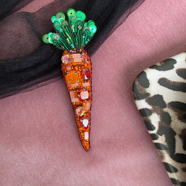 Handmade Carrot Brooch , Beaded Jewelry, Gift For Mom , BroochFruit , Personalized Gift, Carrot Pin , Orange Color Jewellry ,Gemstone Brooch