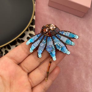 Handmade Blue Daisy Brooch: Beaded Chamomile Flower Pin