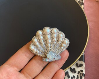Handmade Seashell Brooch , White Sea Shell Jewelry, Embroidered Gift , Swarovski Jewellry Design Fish Accessory, Personalized Gift İdea