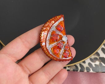 手作りのビーズのオレンジブローチ：刺繍のフルーツピン