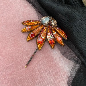 Handmade Chamomile Brooch, Orange Daisy Pin, Gift Jewelry, Beaded Badge, Mother Giftbox, Colorful Flower Jewellry, Crafted Embroidery image 10