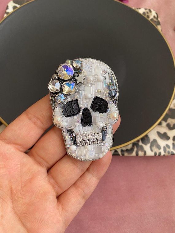 Punk Skull Head Brooch Pin - Skeleton Cross Sword Lapel Pin For Jackets & Clothing Decor