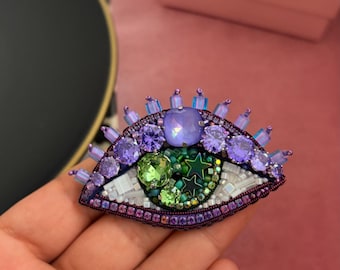 Handmade Swarovski Crystal Evil Eye Brooch: Colorful Green Eye Pin