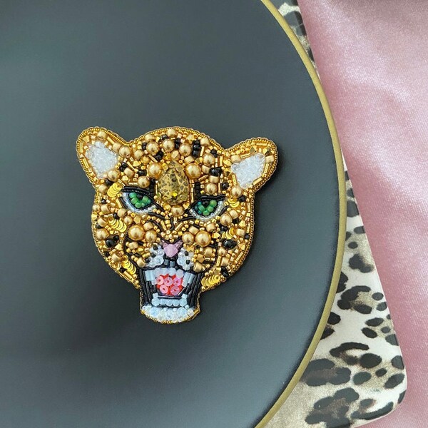Tres Chic Leopard Broach