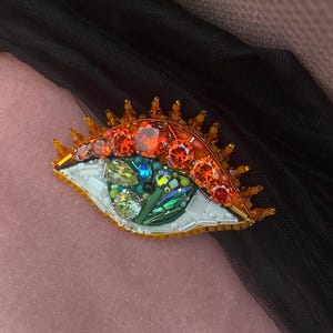 Broche feito à mão para mau-olhado, acessório colorido para olhos verdes, joias para olhos Swarovski, presente para a mãe, broche de olho personalizado, joias para olhos
