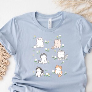 Camiseta de gato kawaii, camiseta de gato floral, ropa harajuku, ropa yume kawaii coqueta, camiseta pastel primaveral, camiseta para amantes de los gatos, camiseta cottagecore