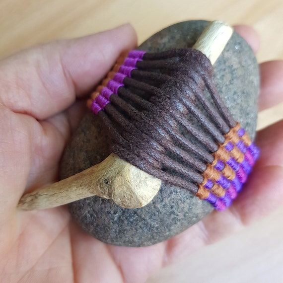 Meditation Stone with Driftwood – Wrapped Fibre Art in Fuchsia and Terracotta