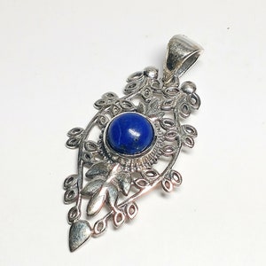 Vintage Sterling Silver Ornate Foliage Pendant with Round Lapis Center