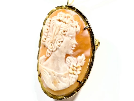 Vintage Beautifully Carved Italian Large Shell Ca… - image 2