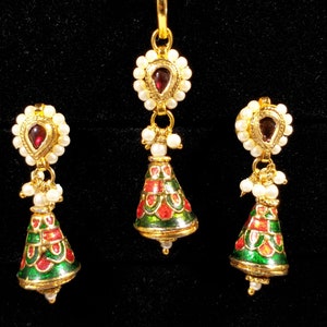 Vintage Gold Tone Enamel Jhumka Earrings and Necklace Pendant Set