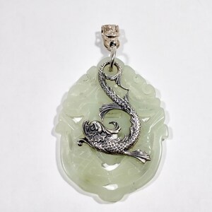 Estate Vtg Sterling Silver Nephrite Carved Fish Pendant