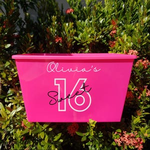 Personalized 16th Birthday Bucket, Sweet 16 Basket Gift For Girls, Custom Sweet 16 Birthday Bucket, 16th Birthday Gift for Daughter Basket