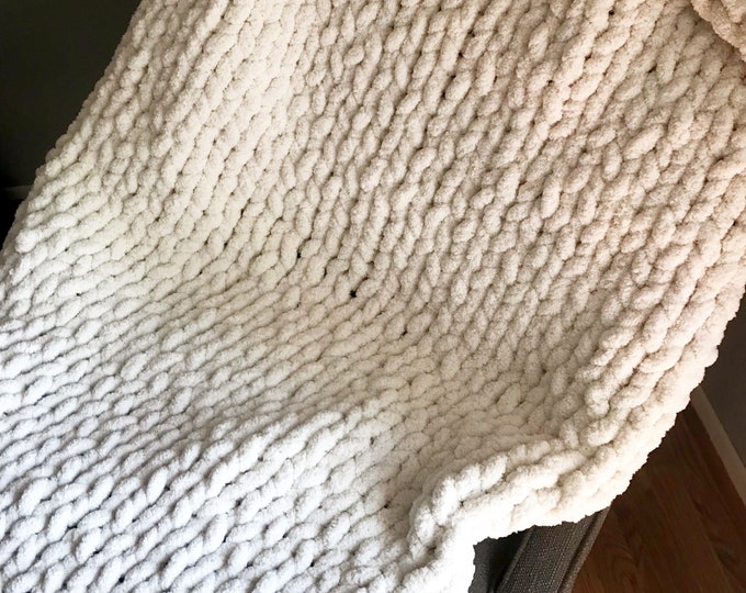 Chunky knit throw blanket | Boho home decor | Super soft and comfy chenille throw | Gift ideas