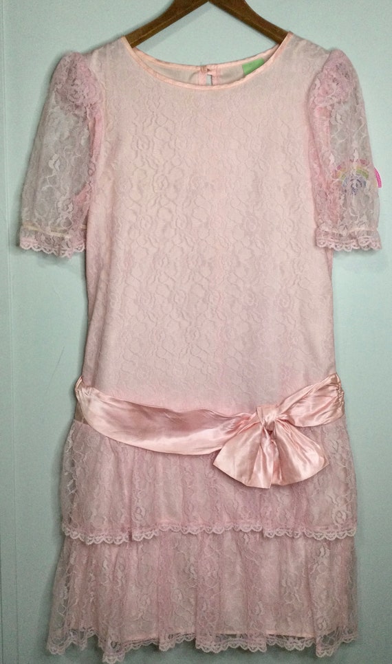 Juniors Vintage Pink Lace Dress. Teens Size 5.