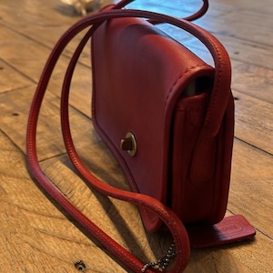 Vintage coach dinky 930. Red
