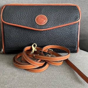 Vintage Dooney & Bourke large zipalong wallet