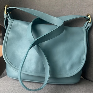 Vintage coach fletched bag. Ocean blue. New condition