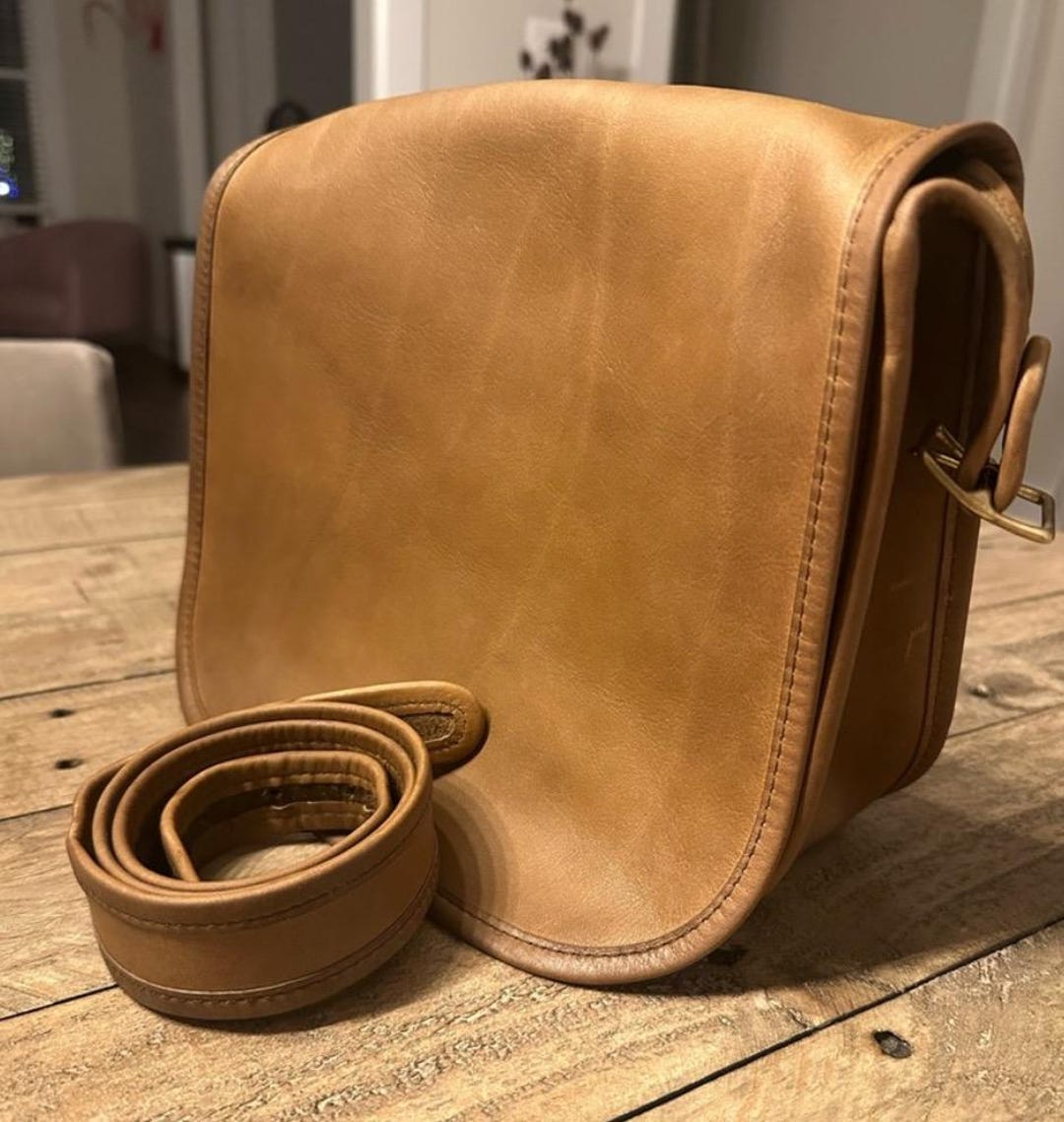 バッグ Vintage Coach Saddle Bag Tan Old Model Vintage Coach SADDLE Buckled Pouch Bag British Tan w