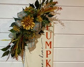 Fall Vertical wood sign Welcome home Pumpkin, wood hanger welcome home pumpkin