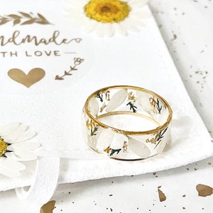 Daisy petal resin ring; natural dried flower resin ring; daisy ring