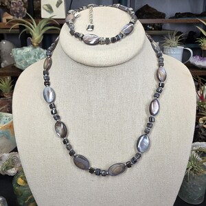 CHAPS Iridescent Smoky Grey Oval Shell Necklace Bracelet Set | Polished Beach Jewelry