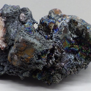 High Quality Turgite over Pyrophyllite and Quartz From Graves Mountain Rainbow Hematite Iridescent Hematite