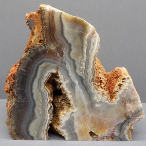 Beautiful Haunted Ridge Missouri Lace Agate Cut to Stand Face