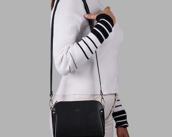 Leather shoulder bag in 3 different sizes genuine leather smooth leather black