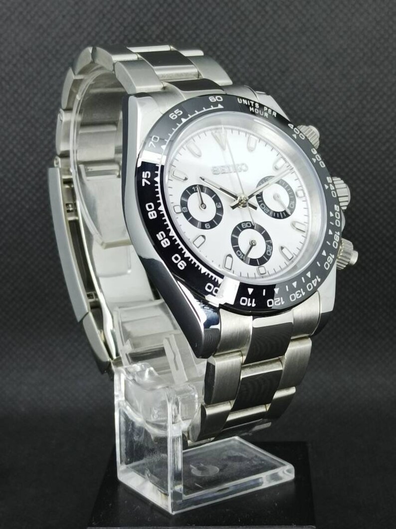 seiko panda chronograph quartz