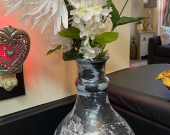 A 10”H Handcrafted  Black and Gray Decorative Glass Table Flower Vase