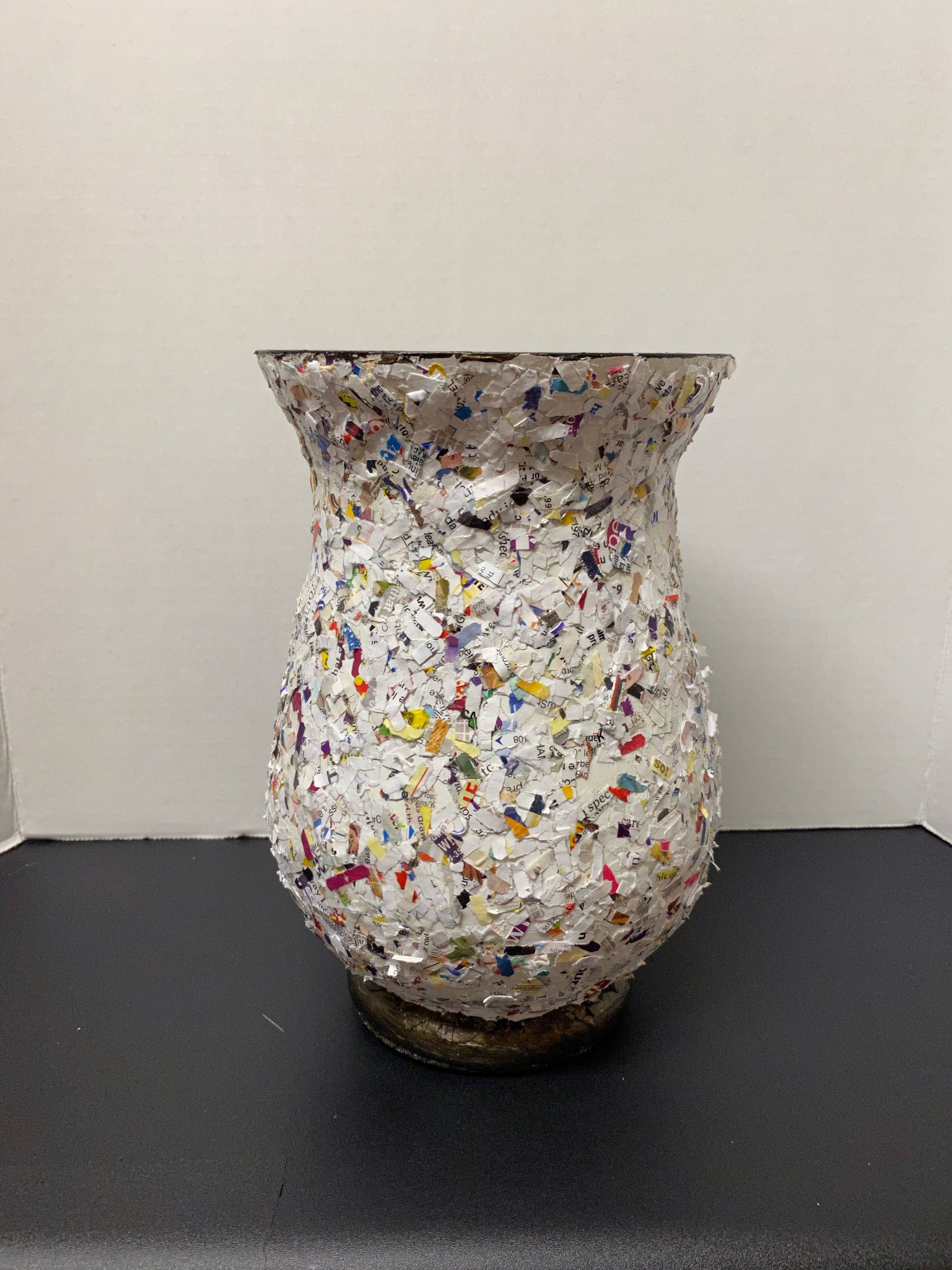 A large Farm House  decorative paper shredded style big mouth vase.