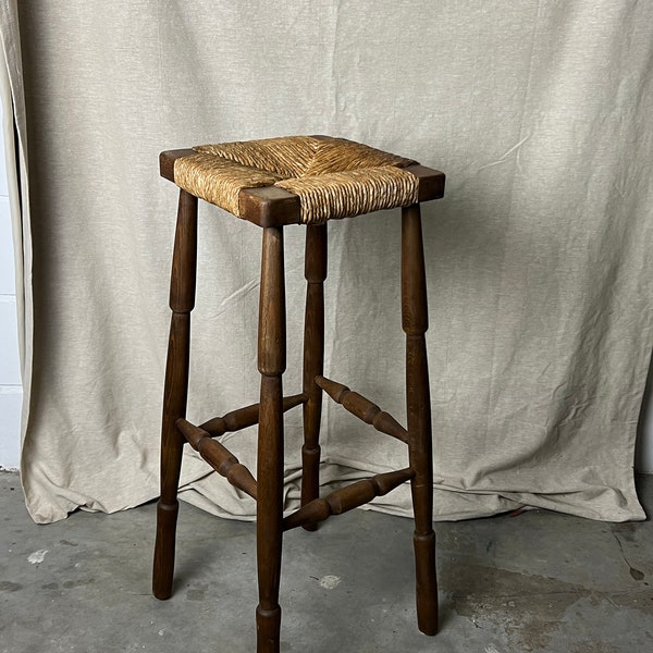 Tabouret de bar vintage en bois avec assise en osier, vintage