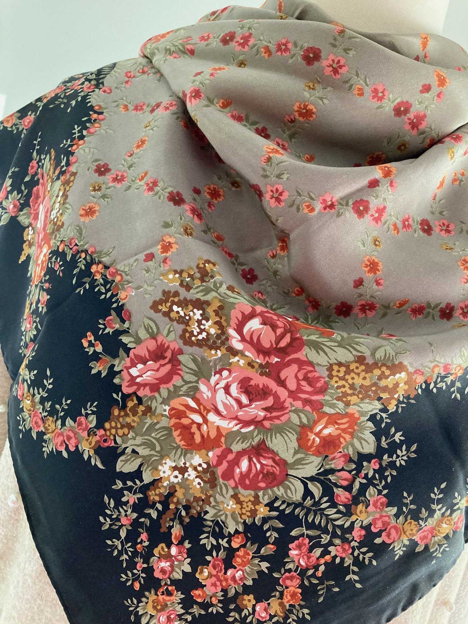 Foulards LAURA ASHLEY pour Femme - Vestiaire Collective