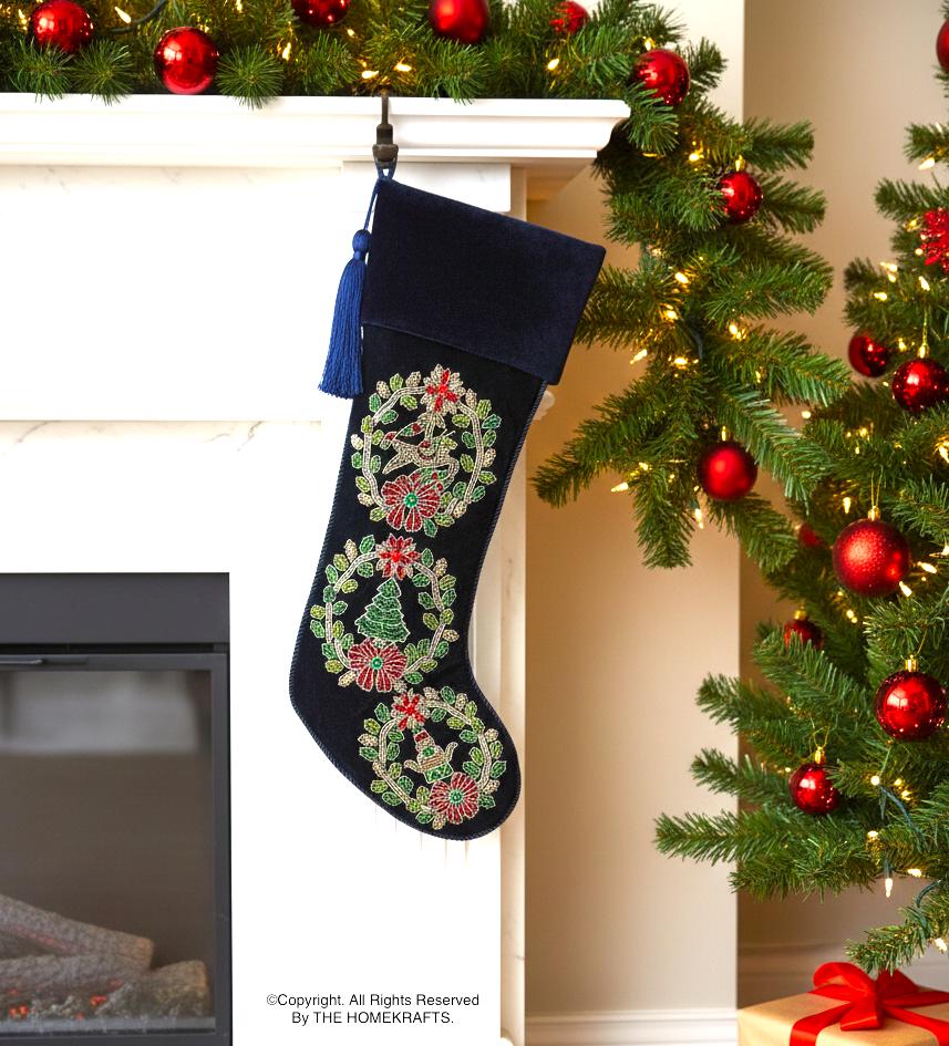ネイビーブルーのリースのクリスマスストッキング、パーソナライズされ