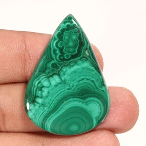 Gemma di malachite verde, cabochon di malachite naturale, gemma di malachite fatta a mano a forma di pera sciolta per creazioni di gioielli,