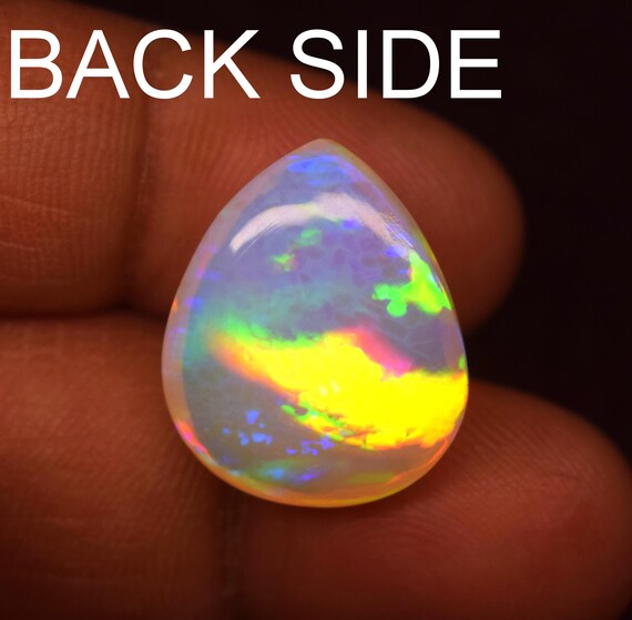 Opale Blanche Multicolore D'Éthiopie – 2,90 Carats – Naturelle – Taille Ovale