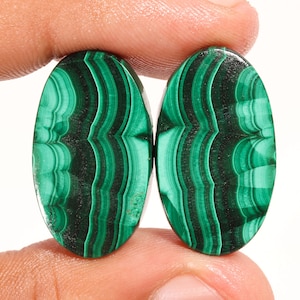 Paire de pierres précieuses de malachite verte naturelle, paire de pierres précieuses de forme ovale, paire de malachite verte lisse